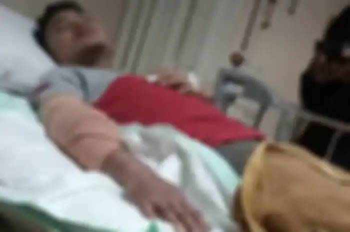 Korban begal di Bekasi, tangan luka parah disabet celurit.