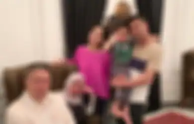 Terbongkar, Ibunda Nagita Slavina Jadi Rebutan Usai Dicerai Gideon Tengker, Suami Barunya Ternyata Pernah Foto Bareng Presiden Amerika