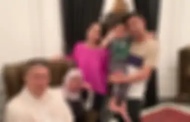 Terbongkar, Ibunda Nagita Slavina Jadi Rebutan Usai Dicerai Gideon Tengker, Suami Barunya Ternyata Pernah Foto Bareng Presiden Amerika