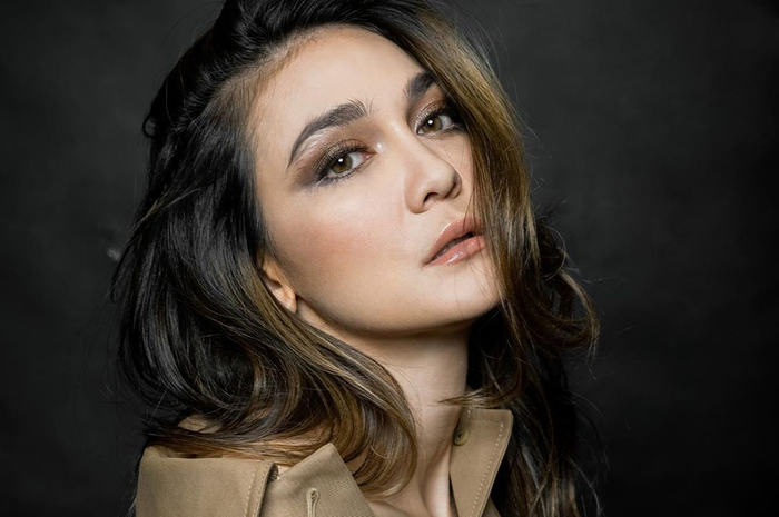 Luna Maya tiba-tiba minta kenang yang baik-baik tetangnya hingga hal jelek dari dirinya bisa dijadikan pelajaran kepada sosok ini