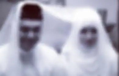 Hijrah Usai Cerai Dari Bintang Film Panas, Artis Lawas Ini Kini Bahagia Jatuh ke Pelukan Pria Tajir hingga Diboyong Suami Baru Jadi Nyonya di Rumah Mewah, Begini Potretnya