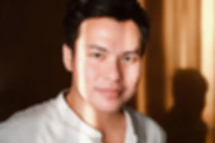 Ryan Ogilvy bagikan step mengaplikasikan makeup pada wajah