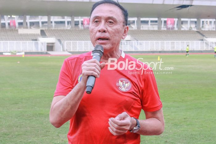 Ketua Umum PSSI, Mochamad Iriawan, sedang memberikan sambutan di Stadion Madya, Senayan, Jakarta, 23 Juni 2022.