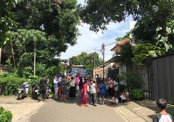 Rumah Tiko Turut Dimeriahkan Anak-anak yang Bermain Lato-lato&nbsp;