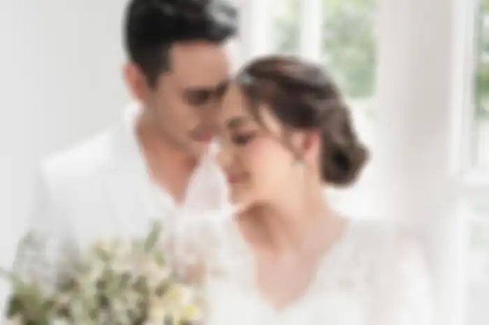 Donna Agnesia dan Darius Sinathrya  