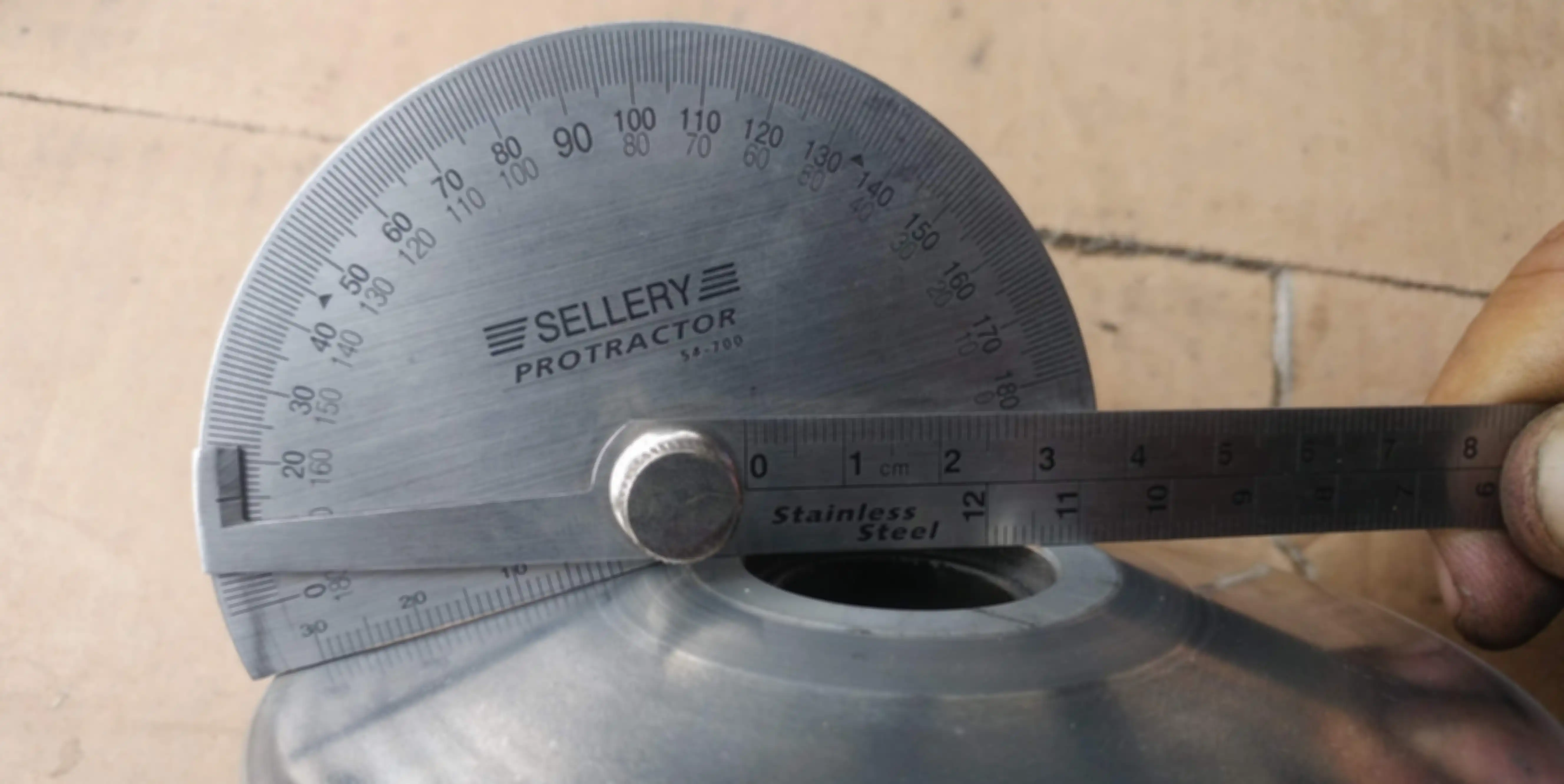 Derajat pulley Aerox dan PCX juga berbeda