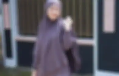5 Gaya Arafah Rianti Pakai Dress Ini Bisa Ditiru Buat Outfit Lebaran!