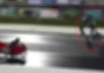 Salah Ngegas Atau Kegedean Power? Video Kawasaki ZX-14 Terbang Setelah Start