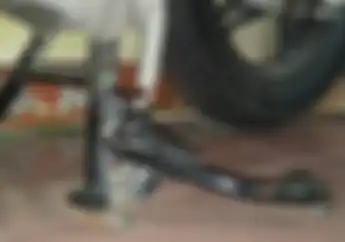 Bikin Enggak Nyaman, Ternyata Ini Biang Kerok Standar Dua Motor Matic Miring dan Goyang