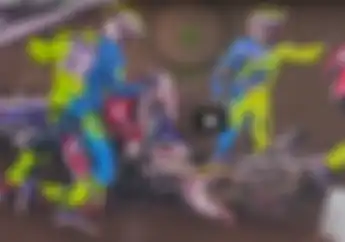 Video Kumpulan Aksi Kotor Pembalap Motocross Dunia, Sepang Clash Sih Kalah!