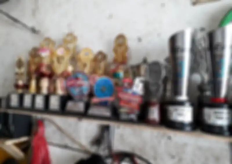 Deretan piala yang dimenangkan Satria F oprekan RMS