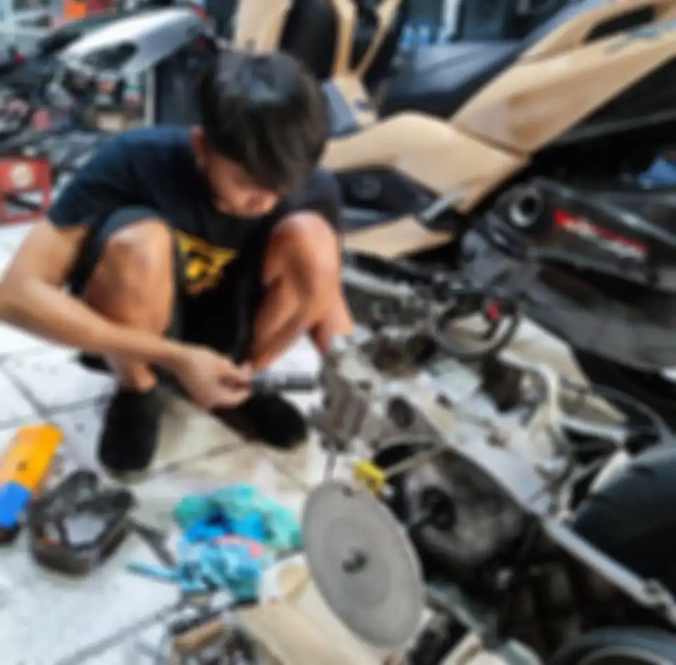 Bengkel YMS menerima berbagai pengerjaan, dari yang ringan sampai yang berat!