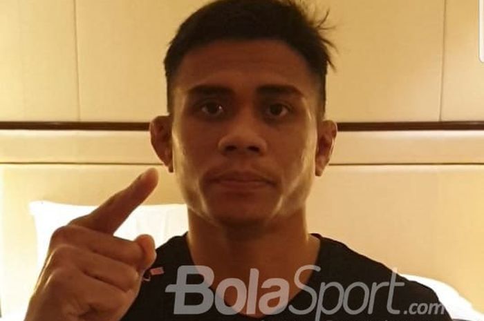 Atlet ONE Championship asal Indonesia, Eko Roni Saputra, berpose di Nuwa Hotel, City of Dreams Manila, Filipina, Kamis (11/4/2019).