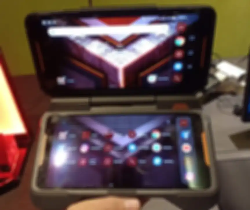 Twin View Dock sebagai gear ROG Phone