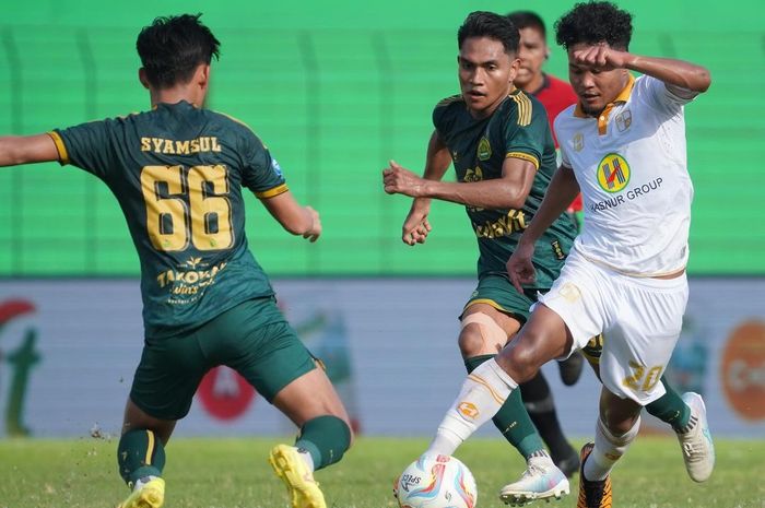 Suasana pertandingan antara Persikabo 1973 melawan Barito Putera di Stadion Sultan Agung, Bantul, Senin (29/4/2024).