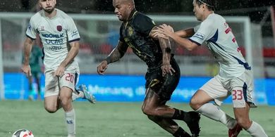 Hasil Super League 2025/2026 - Penalti Menit-menit Akhir Batal, Malut United dan Persita Imbang