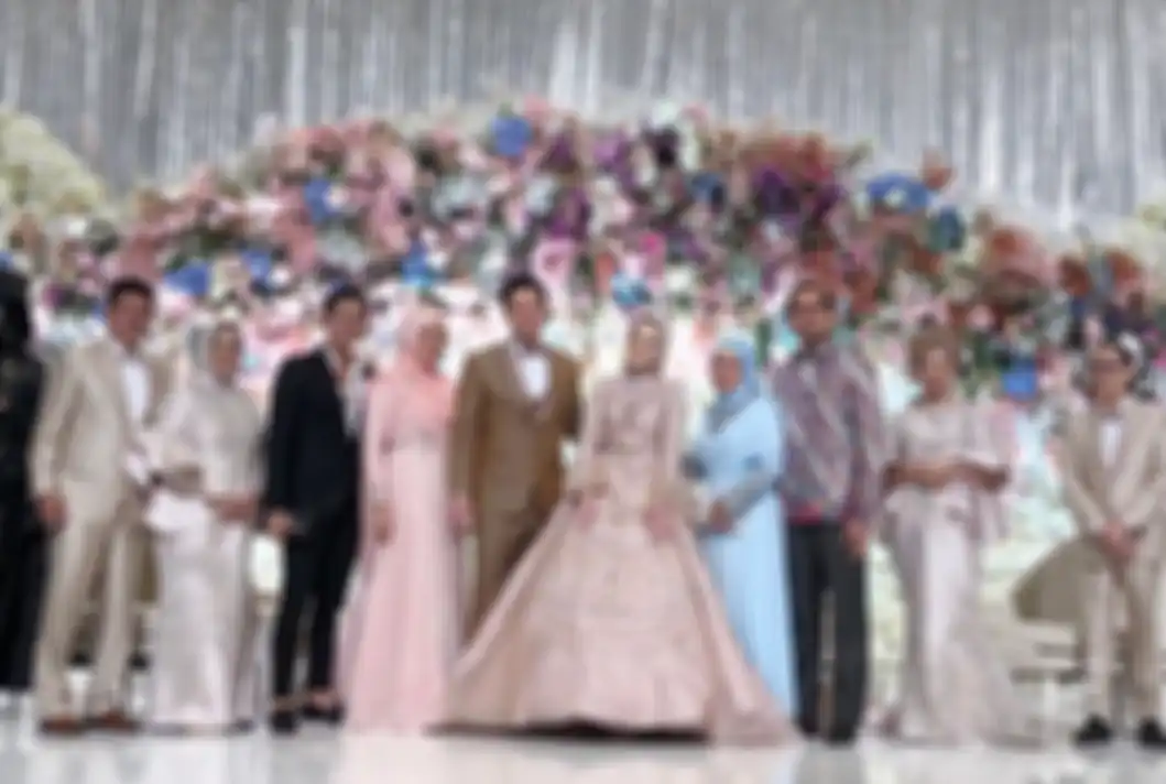 Intan Nuraini bersama Fairuz A Rafiq dan Sonny Septian di pernikahan Roger dan Chika