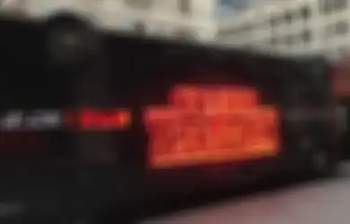 Jadi Media Iklan, Penampilan Keren 8 Bus Ini Auto Mencolok Perhatian Orang-orang