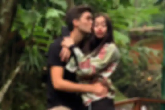 Aura Kasih dikabarkan menikah dengan model Eryck Amaral
