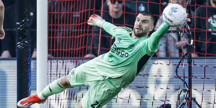 Maarten Paes Batal Dilatih Mantan Mentor Lionel Messi