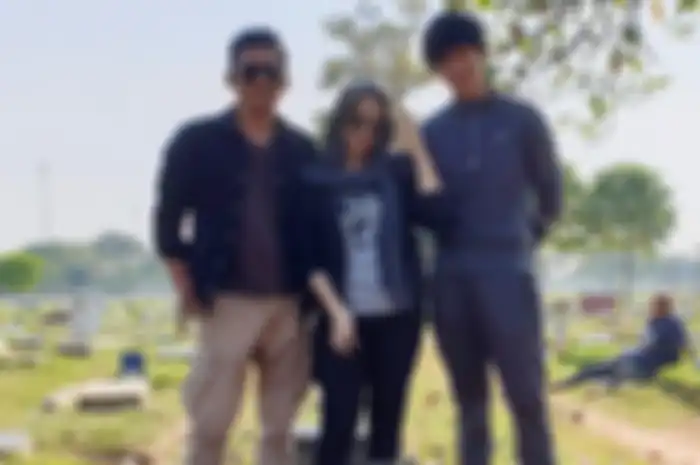 Foto duka bintang sinetron Preman Pensiun buat rekan artis syok. Sebab, Angelica Simperler unggah kabar duka orang tercinta meninggal dunia.