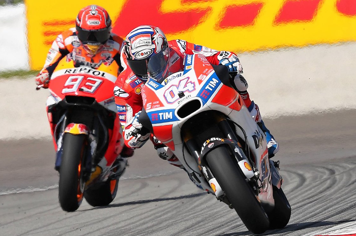 Andrea Dovizioso masih sedikit lebih cepat dari Marc Marquez