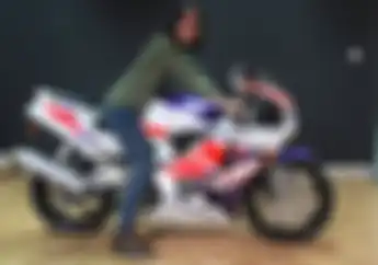 Simpenan Dealer, Honda CBR400RR Bikin Dengkul Lemes, Mesin Bisa Jerit 18.000 Rpm Bro!