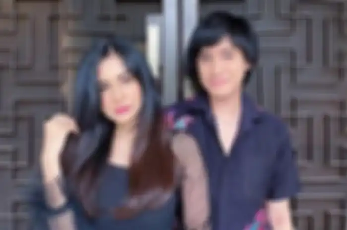Kevin Aprilio dan sang istri Vicy Melanie 