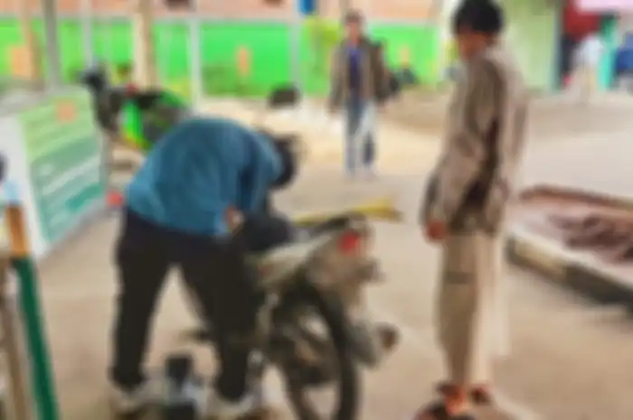 Proses cek fisik motor. Bayar Pajak Lima Tahunan Juga Bisa Secara Online? Ini Kata Polisi