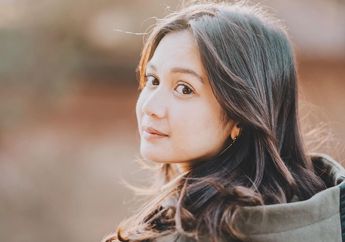 Menikmati Waktu Liburan di Turki, Intip OOTD Modis Artis Cilik Dea Annisa Saat Kenakan Dress Mini Hitam