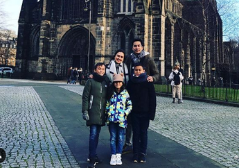 Karena Pandemi Virus Corona, Donna Agnesia Rindu Rayakan Paskah di Gereja