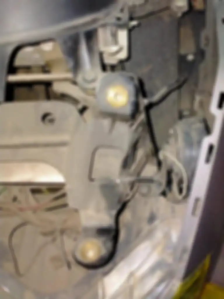 Kotoran bisa naik sampai ke kolong body Yamaha NMAX kalau tidak pakai mud flap