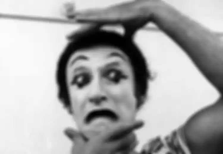 Kisah Marcel Marceau, Artis Pantomim yang Berhasil Selamatkan Ratusan Anak Yahudi Selama Perang Dunia II