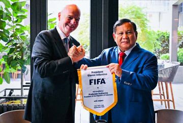 Presiden RI Prabowo Subianto saat bertemu Presiden FIFA Gianni Infantino, Rabu (25/9/2025). 