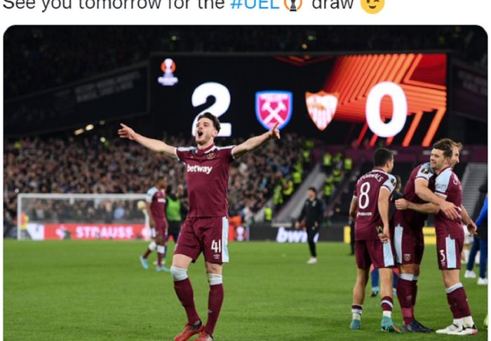 Selebrasi kapten West Ham United, Declan Rice, usai kemenangan West Ham United atas Sevilla di leg kedua babak 16 besar Liga Europa 2021-2022 pada Kamis (17/3/2022) waktu setempat atau Jumat dini hari WIB.