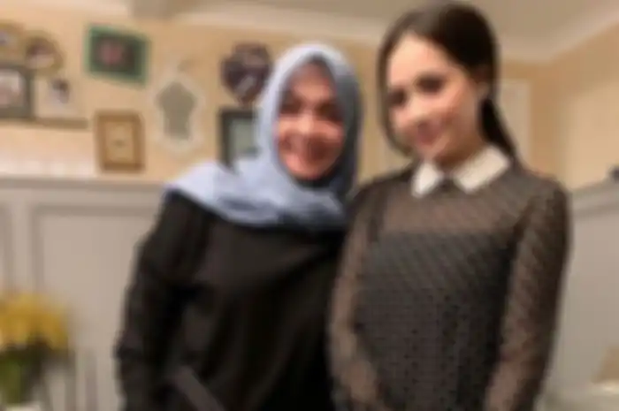 Nagita Slavina dan Rieta Amilia