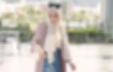 5 OOTD Hijab Warna Cokelat Nude ala Hamidah Rachmayanti. Manis Banget!
