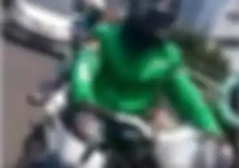 Bikin Pemotor Melongo, Driver Ojol Cari Penumpang Naik Moge Roda Tiga Can Am Spyder