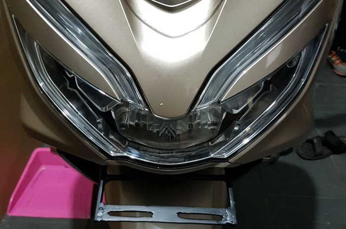 Dudukan plat nomor PCX 2018