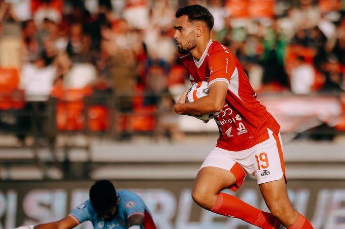 Bali United berharap Jens Raven bisa mendapat kesempatan bermain saat timnas Indonesia melawan Bulgaria.