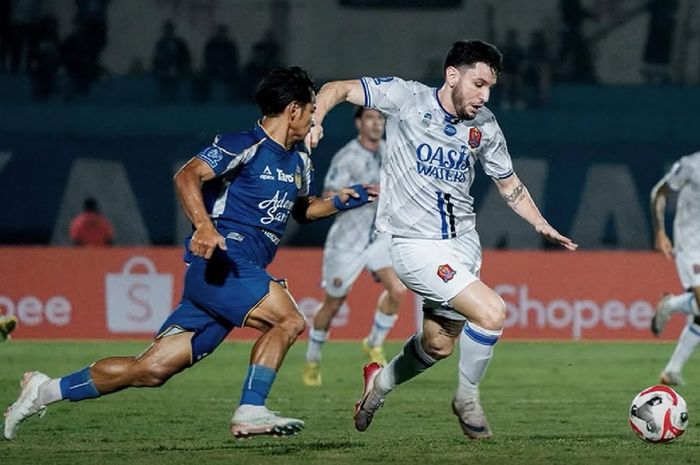 PSIM Jogja ditahan Persijap Jepara dalam laga yang diwarnai mati lampu di Stadion Sultan Agung, Rabu (11/3/2026). 