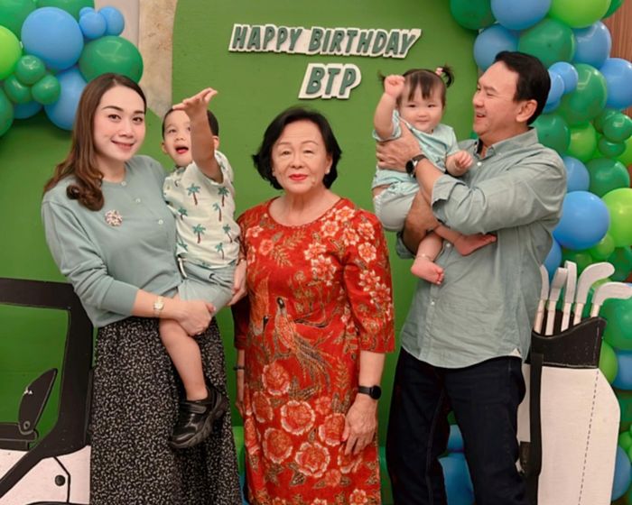 Keluarga Puput Nastiti Devi dan Ahok.