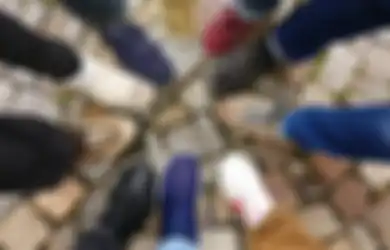 5 Tips Mencuci Sepatu yang Benar, Dijamin Awet dan Warna Tidak Luntur!