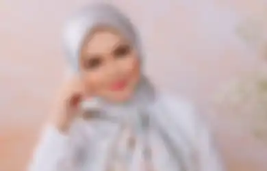 Pagar Mewah Berhiaskan Ukiran Emas Berdiri Kokoh, Rumah Penyanyi Legendaris di Kampung Halaman Akhirnya Terekspos, Ternyata Tak Kalah Megah dari Huniannya Bersama Sang Suami di Kota