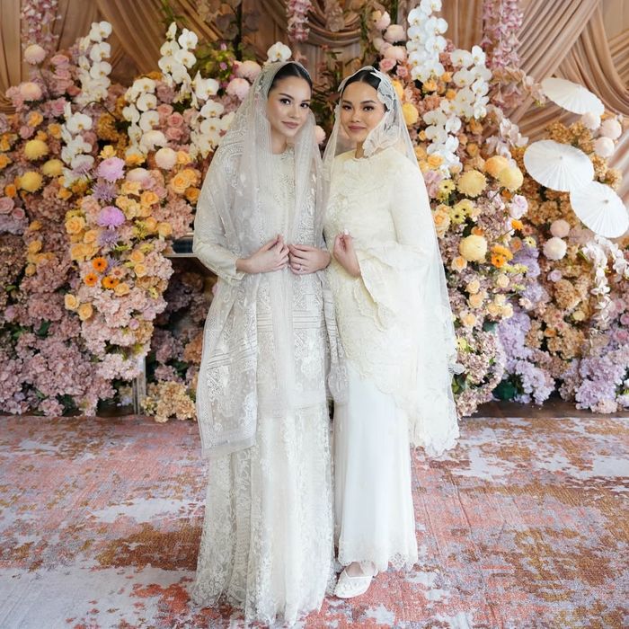 Alyssa Daguise dan Alexandra Daguise di acara pengajian.