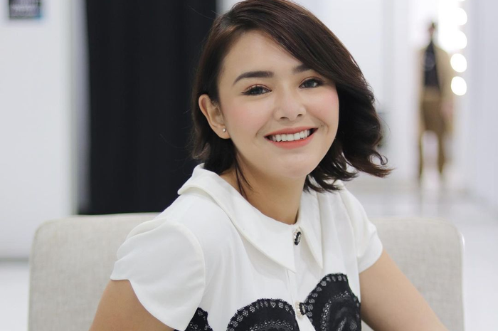 Lagi-lagi Umbar Kemolekan Tubuh Berbalut Dress Ketat Warna Kulit, Amanda Manopo Banjir Komentar Netizen: Aduhai Banget