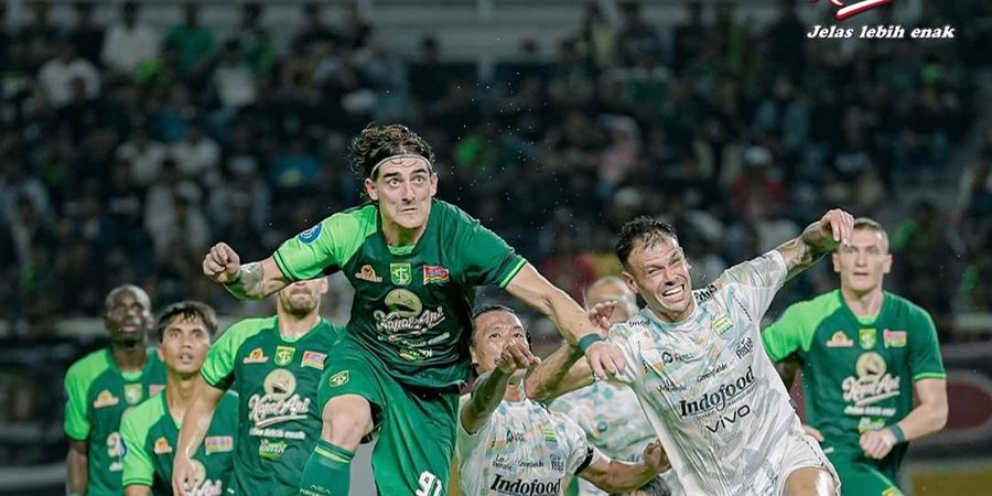 Hasil dan Klasemen Liga 1 - Ernando Blunder di Ujung Laga, Status Anti Degradasi Persebaya Tertunda