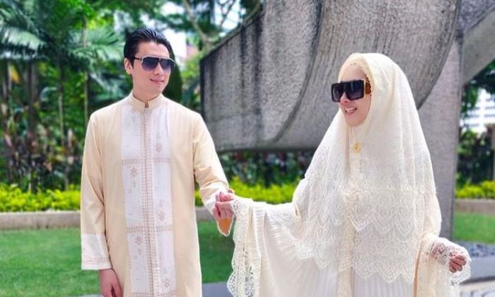 Syahrini dan Reino Barack