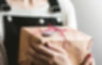 14 Ide Hadiah yang Cocok Dijadikan Kado Ulang Tahun untuk Adik Perempuan, Pasti Dia Happy!