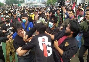 'Banyak Kok Saksinya', Disebut-sebut Terlibat Dalam Pengeroyokan Ade Armando Saat Demo, TS Justru Dibuat Kebingungan, Ungkap Seharian Berada di Lampung